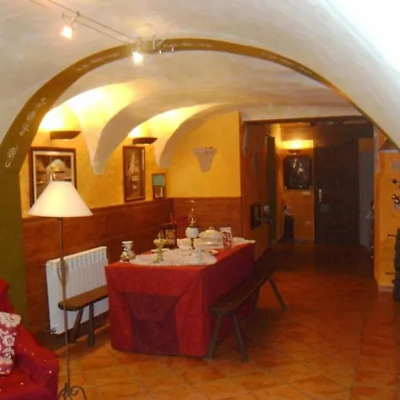 Allotjaments Rurals Pere Petit Apartment Santa Pau